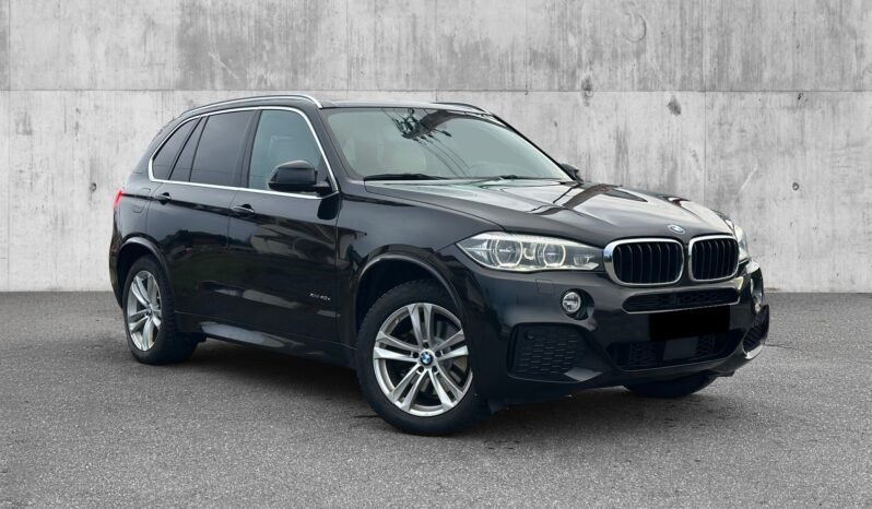 
								BMW X5 xDrive40e M-Sport full									