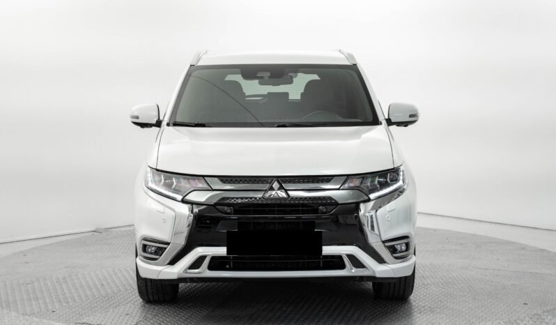 
								Mitsubishi Outlander PHEV 2.4 Instyle+ AWD full									