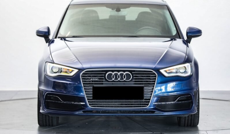 
								Audi A3 Sportback e-tron full									