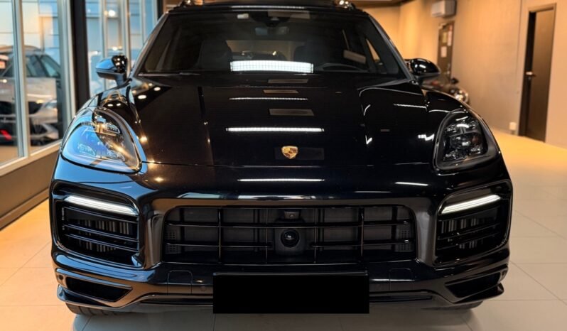 
								Porsche Cayenne E-Hybrid Sport Design full									
