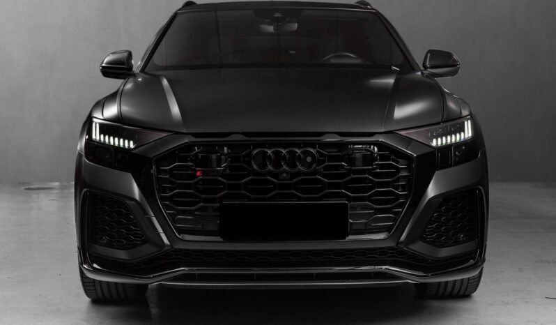 
								Audi RS Q8 full									