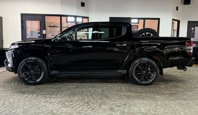 
								Mitsubishi L200 Instyle+ X-Edition full									