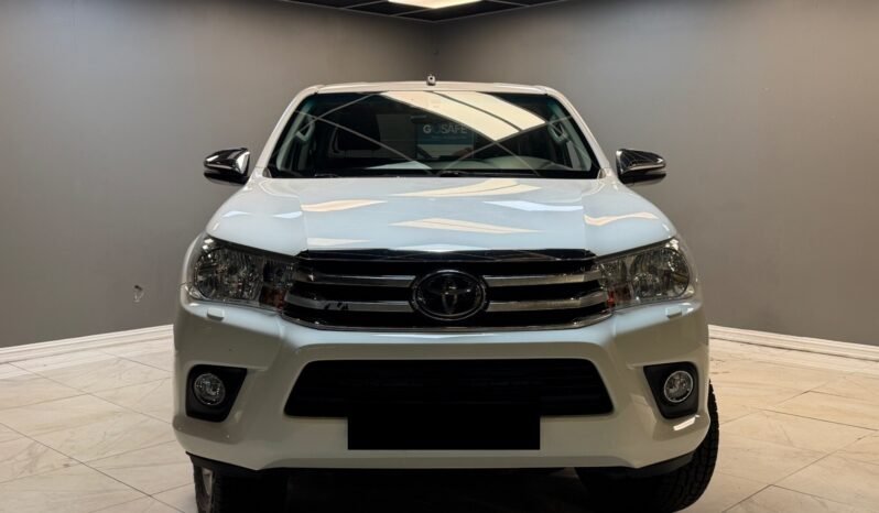 
								Toyota HiLux 2.4 D-4D 150 ch full									