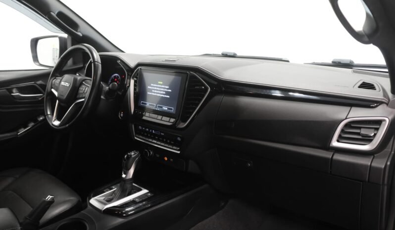 
								Isuzu D-Max Double Cab full									