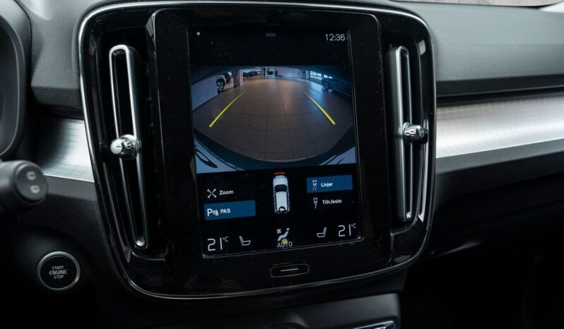 
								Volvo XC40 T5 Twin Engine Momentum full									