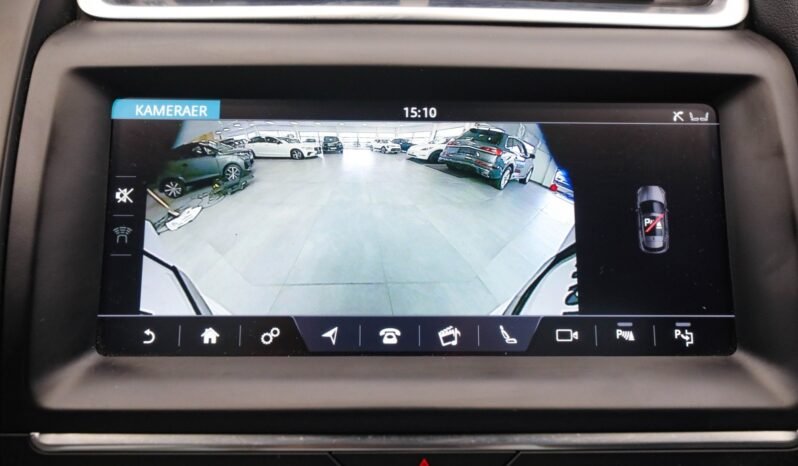 
								Jaguar E-PACE 2.0D 150 ch AWD R-Dynamic full									