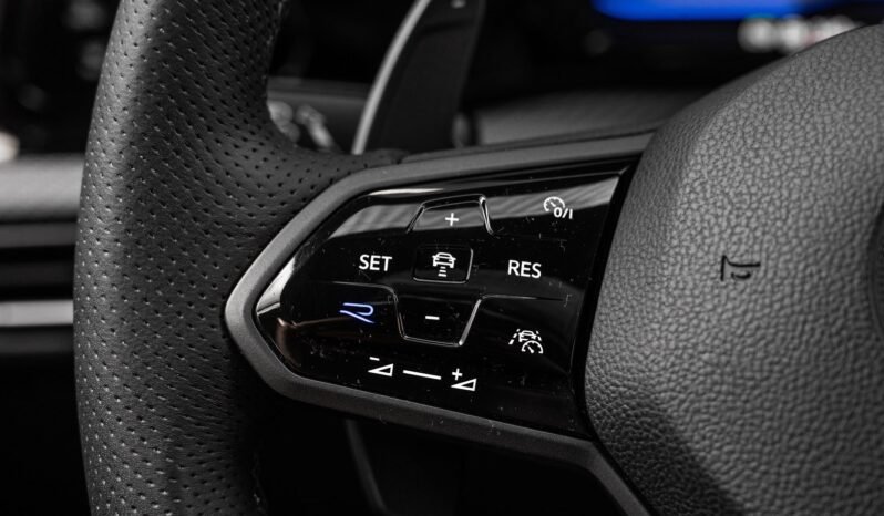 
								Volkswagen Golf VIII 320 ch – 4Motion full									