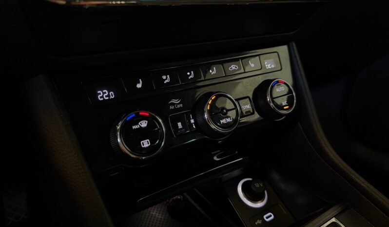 
								Škoda Superb iV Plug-in Hybrid Style full									