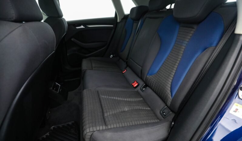 
								Audi A3 Sportback e-tron full									