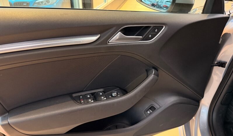 
								Audi A3 e-tron Facelift full									