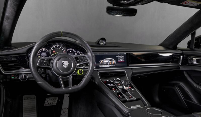 
								Porsche Panamera Turbo S Techart Grand GT full									