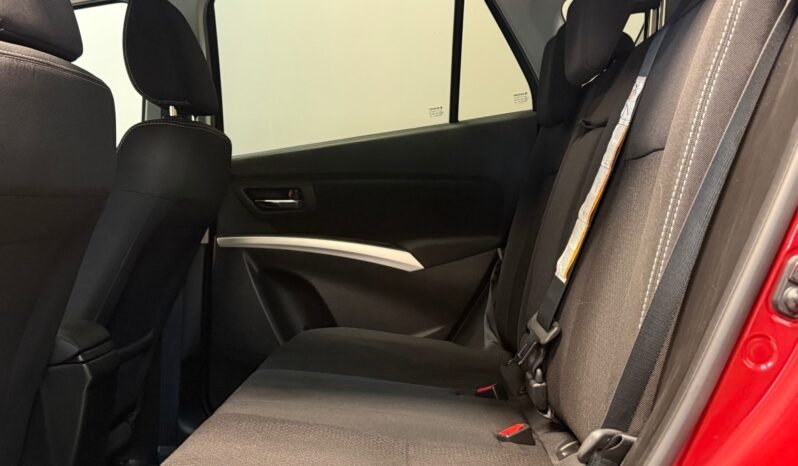 
								Suzuki SX4 S-Cross Hybrid 4×4 143 ch full									