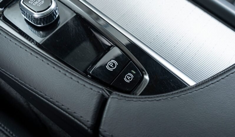 
								Volvo XC90 T8 Recharge Ultra Bright full									