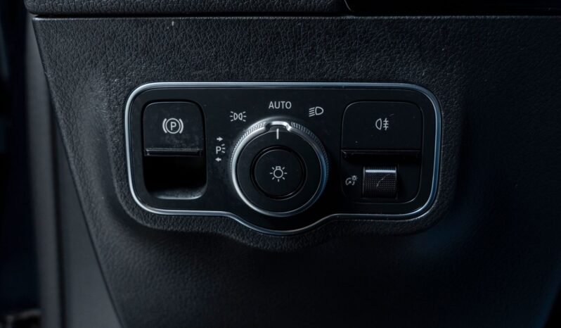 
								Mercedes-Benz B 250 e Plug-in Hybrid full									