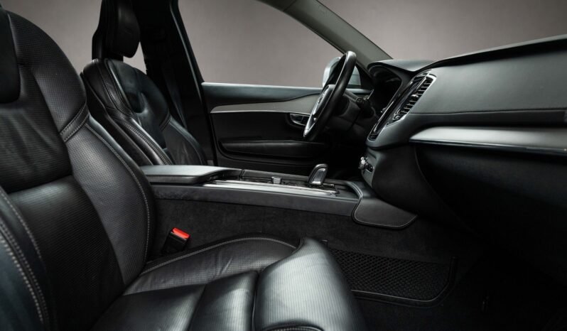 
								Volvo XC90 T8 AWD Inscription full									