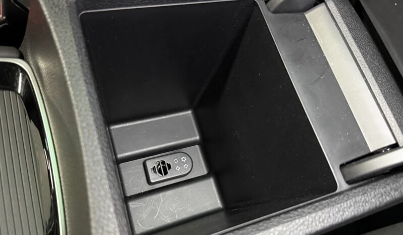 
								MG EHS Trophy Luxury Plug-in Hybrid full									
