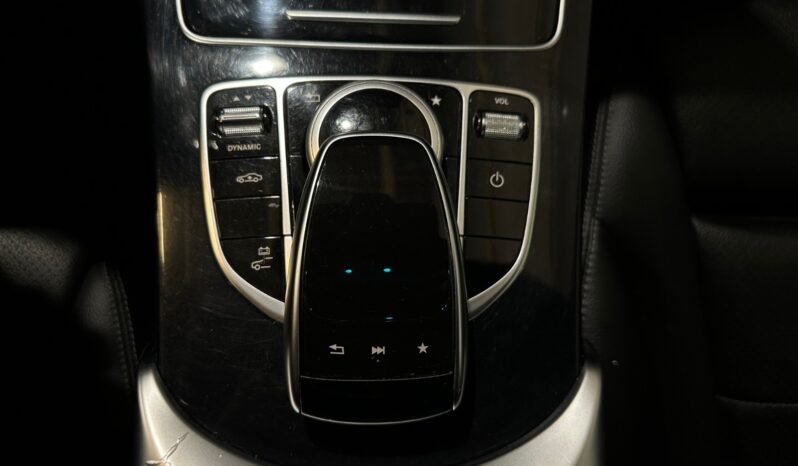 
								Mercedes-Benz C 350 e full									