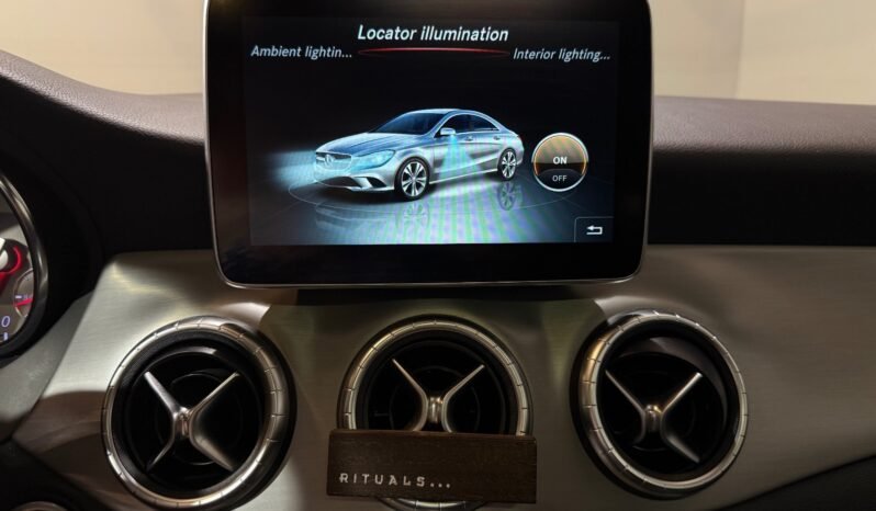 
								Mercedes-Benz CLA 180 AMG full									