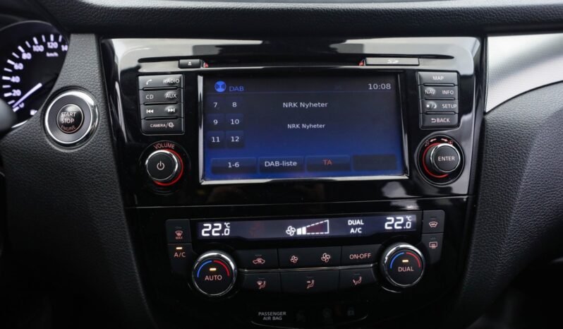 
								Nissan Qashqai DIG-T 116 ch Tekna full									
