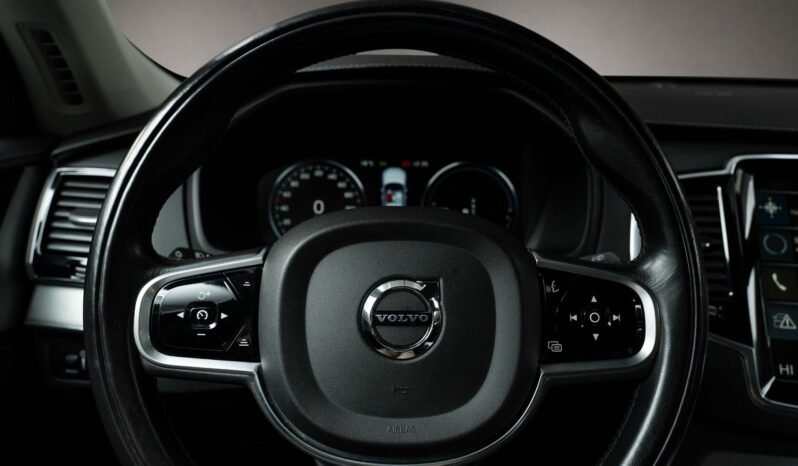 
								Volvo XC90 T8 AWD Inscription full									