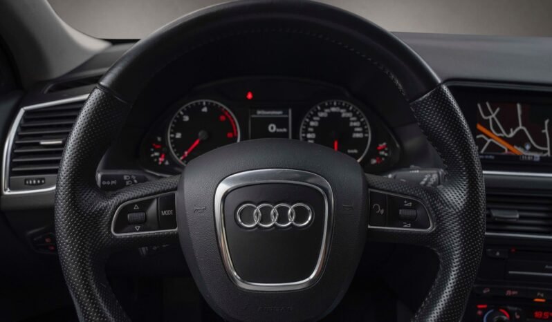 
								Audi Q5 2.0 TDI quattro 170 ch S line full									