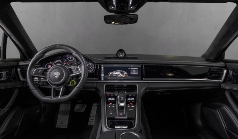 
								Porsche Panamera Turbo S Techart Grand GT full									