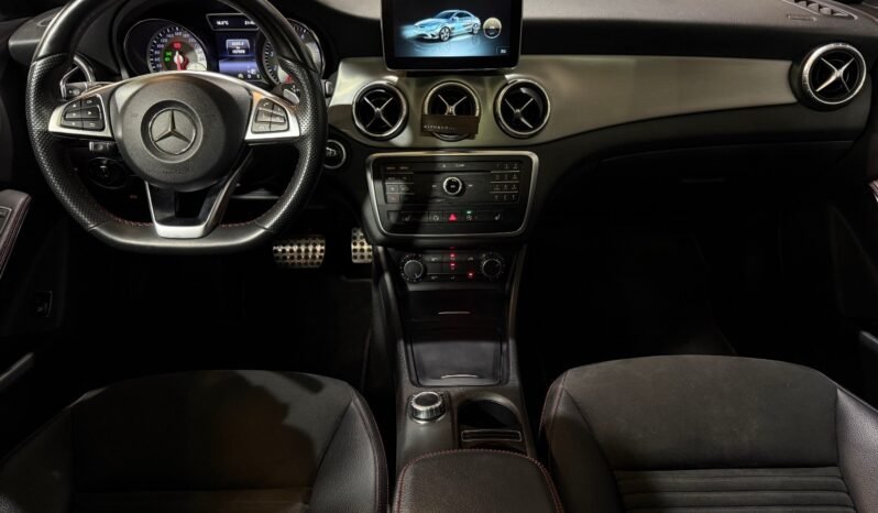 
								Mercedes-Benz CLA 180 AMG full									