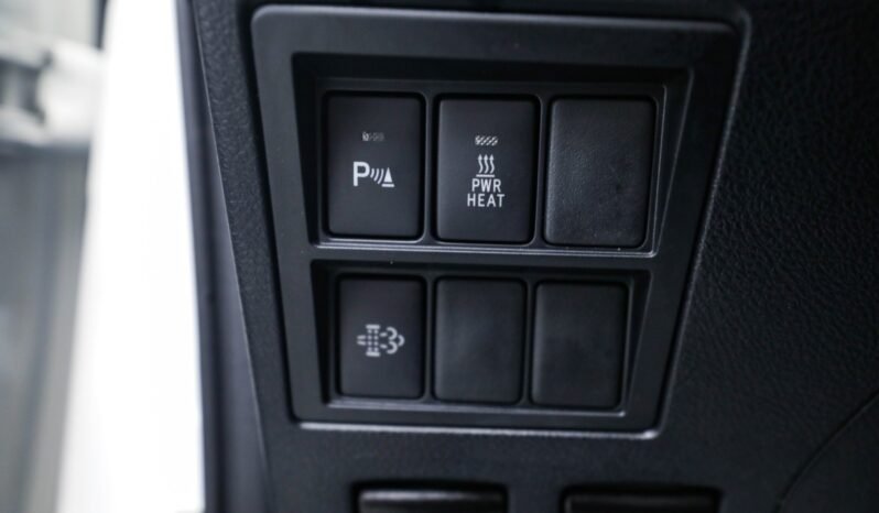 
								Toyota HiLux 2.8 D-4D 204 ch D-Cab 4WD GR Sport full									