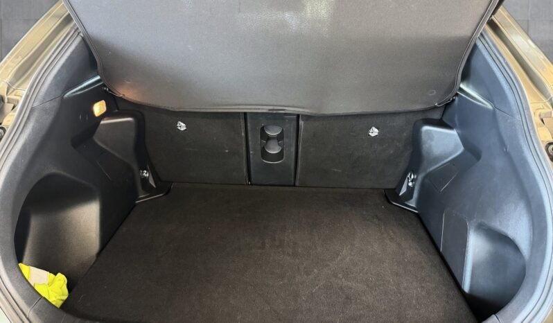 
								Toyota Yaris Cross 1.5 Hybrid AWD-i Active Tech full									