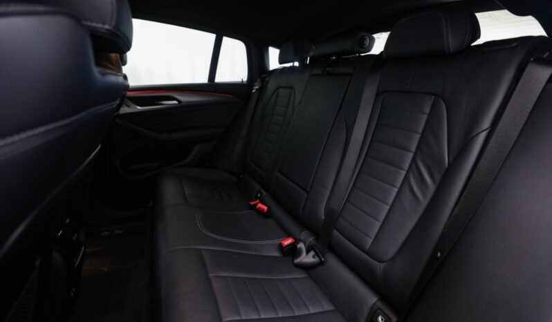 
								BMW X4 xDrive30i M-Sport full									