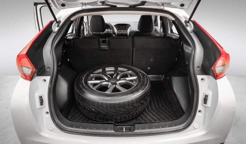 
								Mitsubishi Eclipse Cross 1.5T 163 ch 4WD full									