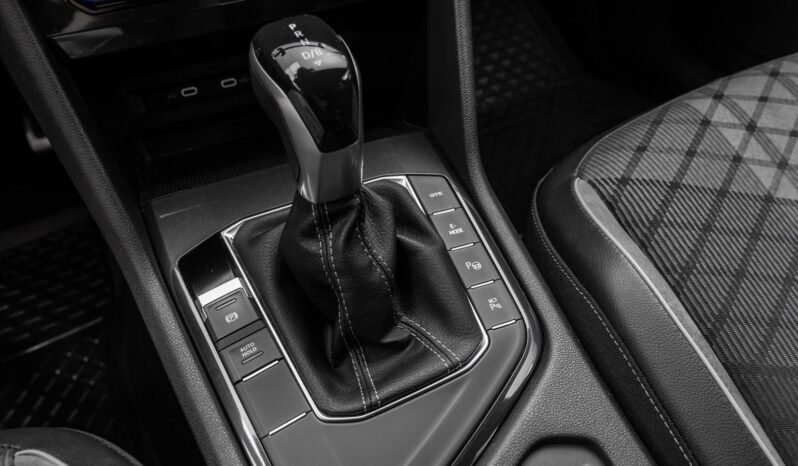
								Volkswagen Tiguan eHybrid 245 ch R-Line full									