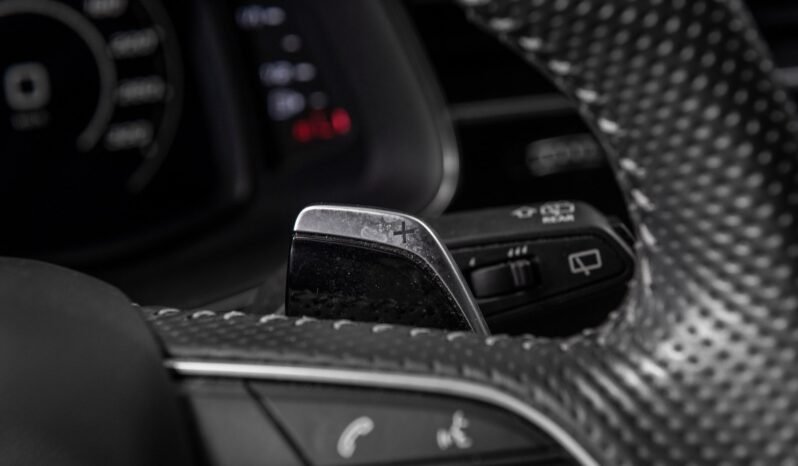 
								Audi RS Q8 full									
