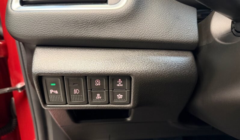 
								Suzuki SX4 S-Cross Hybrid 4×4 143 ch full									