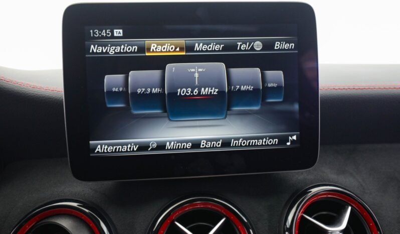 
								Mercedes-Benz CLA 45 AMG Shooting Brake full									