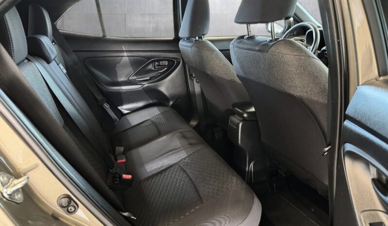 
								Toyota Yaris Cross 1.5 Hybrid AWD-i Active Tech full									