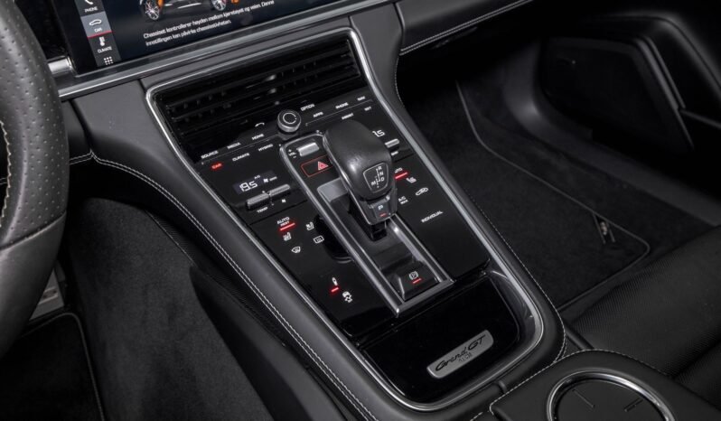 
								Porsche Panamera Turbo S Techart Grand GT full									