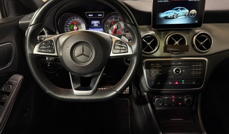 
								Mercedes-Benz CLA 180 AMG full									