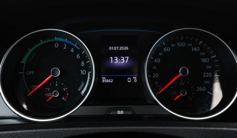
								Volkswagen Golf VII GTE Facelift full									