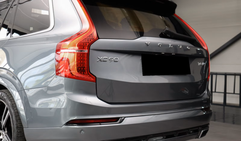 
								Volvo XC90 T8 R-Design AWD 7 places full									