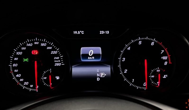 
								Mercedes-Benz A 180 full									