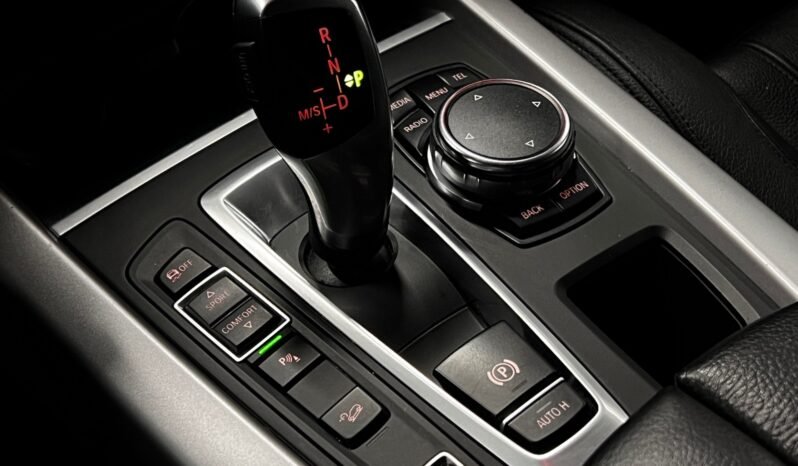 
								BMW X5 xDrive40e iPerformance full									