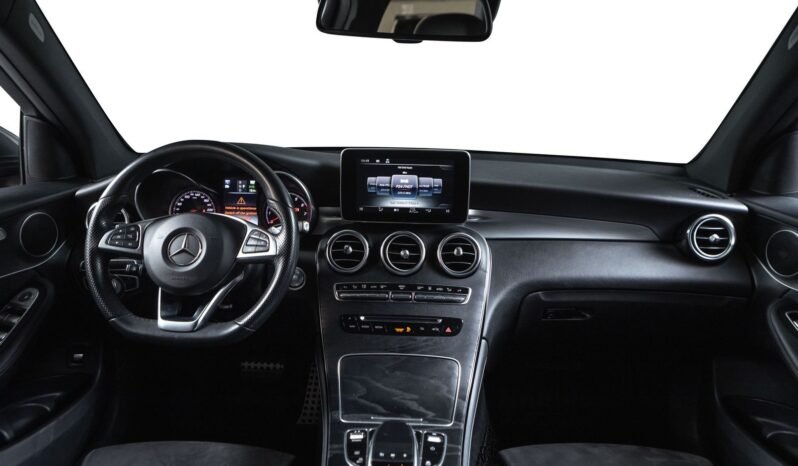 
								Mercedes-Benz GLC 350 e Plug-in Hybrid AMG full									