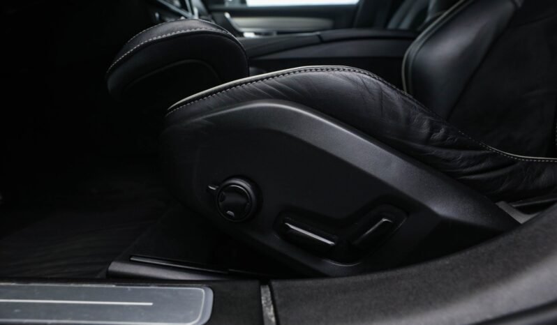 
								Volvo V90 T6 AWD R-Design full									