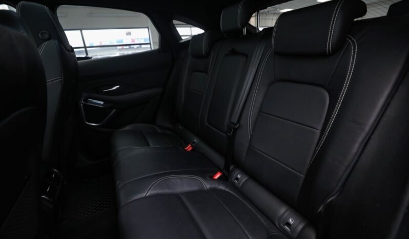 
								Jaguar E-PACE 2.0D 150 ch AWD R-Dynamic full									