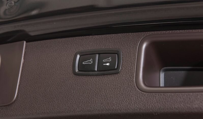 
								Porsche Macan Turbo 3.6 V6 400 ch full									