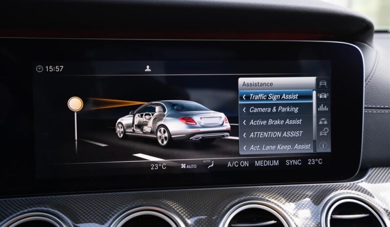 
								Mercedes-Benz E 43 AMG 4MATIC full									