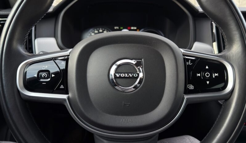 
								Volvo V90 T8 Twin Engine 408 ch Inscription AWD full									