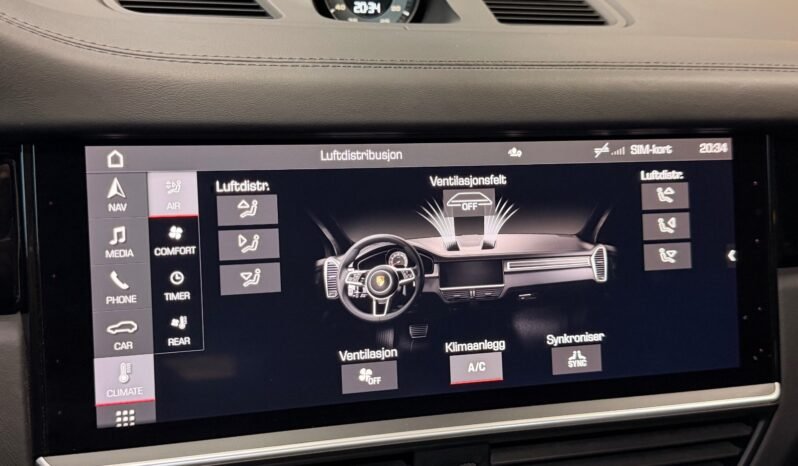
								Porsche Cayenne E-Hybrid Sport Design full									