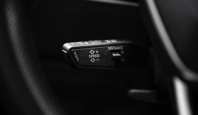 
								Audi A6 55 TFSI e Avant S-Line full									